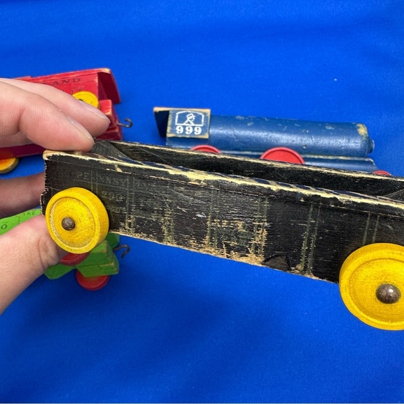 Vintage Strombecker Set of 4 Train and cars - Picture 8 of 9